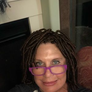 Meet your Posher, Pam